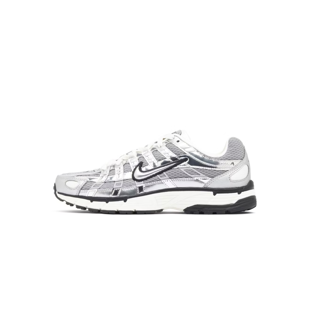 NIKE P-6000 METALLIC SILVER